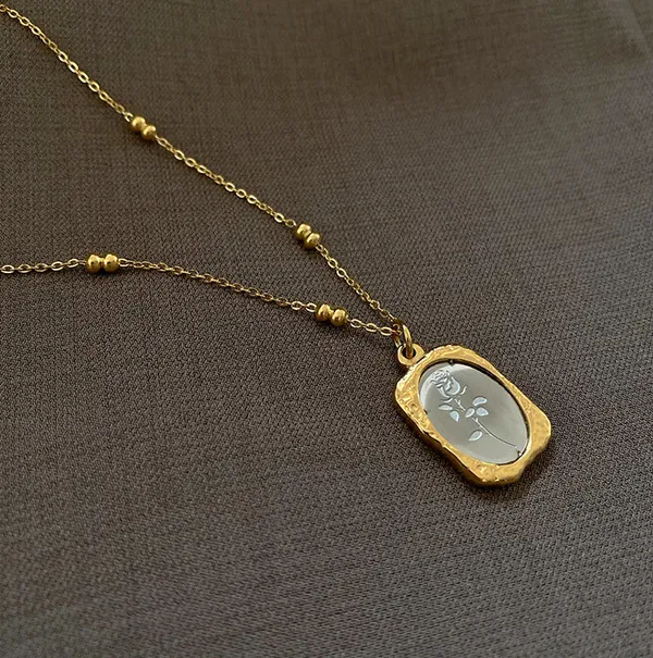 Gold_Necklace_For_Women
